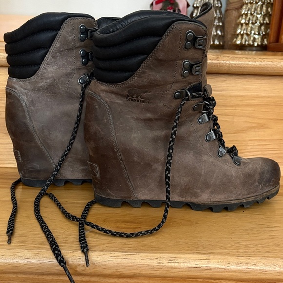 Sorel Dark Brown Lace-Up Wedge Boots - Picture 6 of 7